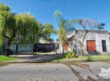 Casa · 170m² · 3 Ambientes · 1 Cochera · Casa 3 Ambientes con Dos Departamento y Opción de Compra Lote Lindero - San Fernando