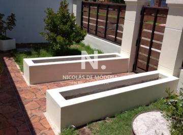 Foto1 · Linda Casa Vivienda Permanente Barrio Zona Boulevard Artigas y Vialidad.