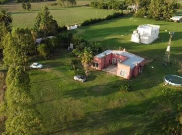 Quinta vacacional · 230m² · 3 Ambientes · Ver Galería Disponible Gran Casaquinta en Venta. a 400 m Senador Rey. Ranchos