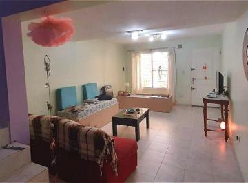 Casa · 85m² · 3 Ambientes · 1 Cochera · Casa - Huilliches