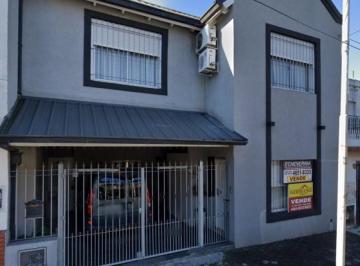 Casa · 230m² · 4 Ambientes · 1 Cochera · Casa en Venta en San Justo