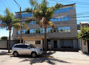 Oficina comercial · 2300m² · 6 Ambientes · 2 Cocheras · Gran Edificio de Oficinas. Detalles de Categoría.