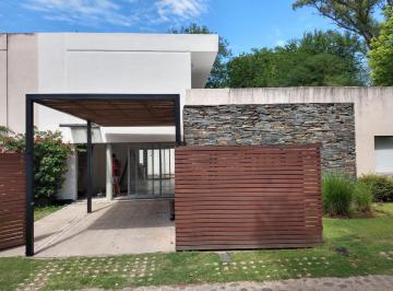 PH de 5 ambientes, Villa Allende · Duplex en Barrio Privado Villa Pehuén, Villa Allende.