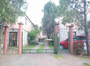 Casa de 3 ambientes, Almirante Brown · Excelente Duplex 3 Amb en Venta con Cochera y Jardín