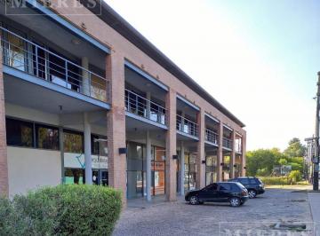 Local comercial · 27m² · 2 Ambientes · Muy Buen Local en Venta Apartamentos del Campus - Teniente General Peron 2200