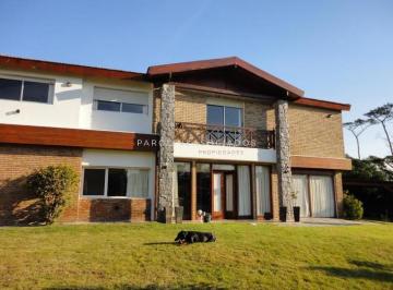 Foto1 · Gran Casa en Venta en Pinares a Una Cuadra de La Playa Mansa, Punta del Este.
