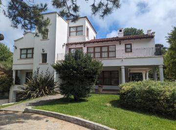 Casa · 1106m² · 9 Ambientes · 1 Cochera · Cariló - Cod 623 - Alquiler y Venta - Consulte Vacaciones Verano 2024