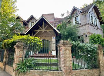 Casa de 6 ambientes, Tigre · Casa de Categoría en Venta - Tigre