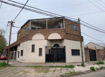Casa de 17 ambientes, Esteban Echeverría · 6 Departamentos de 2 y 3 Ambientes y 1 Casa en Dos Plantas en Luis Guillon