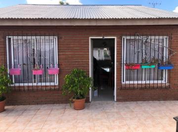 Casa · 48m² · 3 Ambientes · Departamento en Alquiler: 3 Ambientes: Terraza Amplia