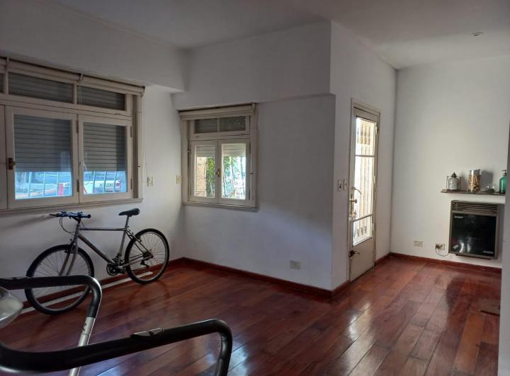 Casa · 218m² · 5 Ambientes · 1 Cochera