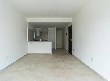 Imagen 1 - Monoambiente amplio con patio de 18 m2, cocina equipada y entrega inmediata. - · Monoambiente Amplio con Patio de 18 m², Cocina Equipada y Entrega Inmediata.