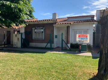 Casa de 4 ambientes, Esteban Echeverría · Chalet 4 Ambientes en Hermosa Zona Residencial - Venta - Monte Grande