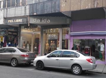 Local comercial , Once · Paso 500 Excelente Local en Alquiler. 300 m Aprox