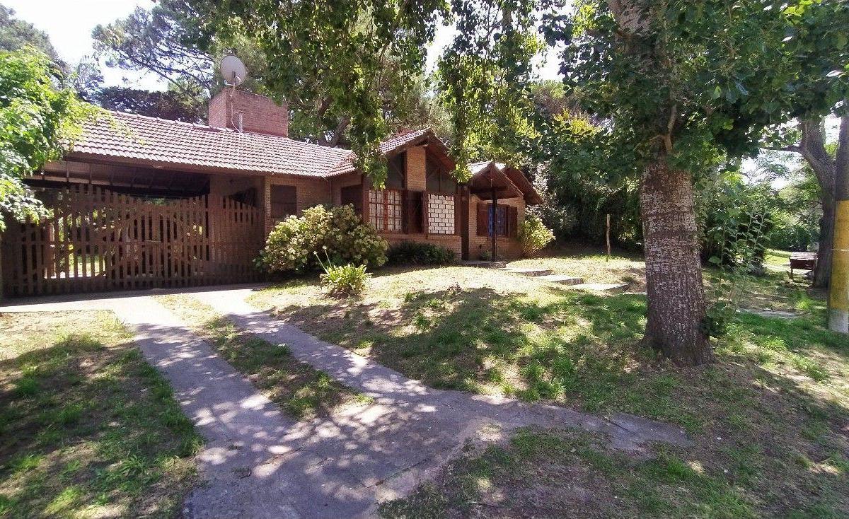 Av. 9 3080. Entre Paseo 130 y Paseo 131