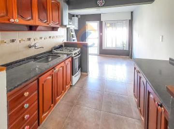 Casa de 6 ambientes, Córdoba · Casa en Venta - Tres Dorm.