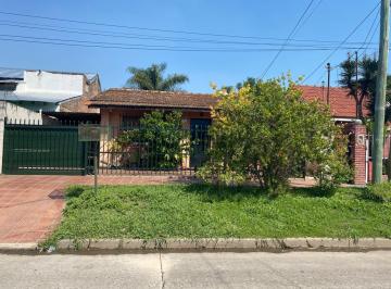 Casa · 3 Ambientes · Casa - López Camelo