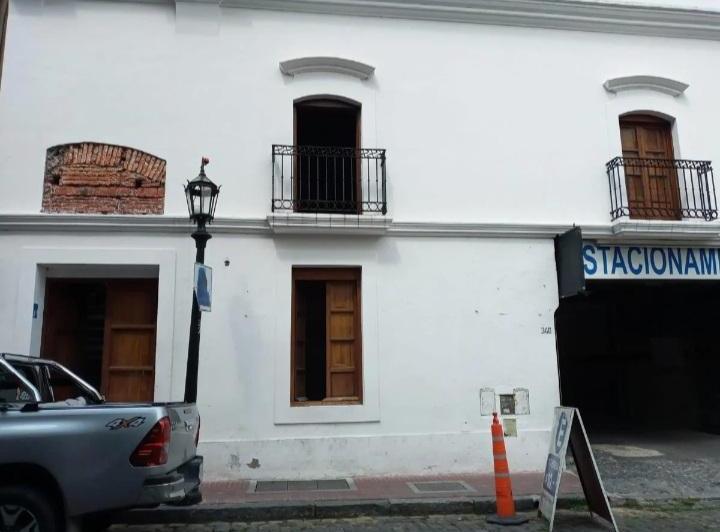 Casa · 200m² · 6 Ambientes