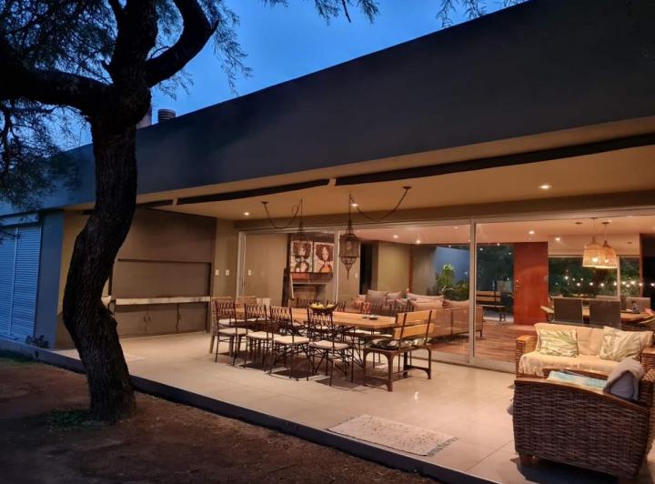 Casa · 400m² · 11 Ambientes