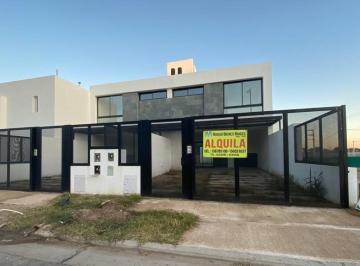 Casa de 5 ambientes, Córdoba · Duplex Tres Dorm. Miradores de Manantiales II