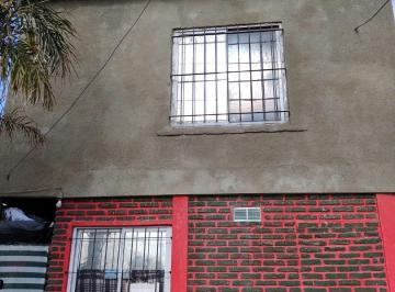 Casa · 230m² · 5 Ambientes · 2 Cocheras · Retasada - Venta en Block (Casa - Departamentos)
