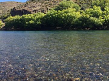 Campo , Villa Llanquín · Campo en Río Limay