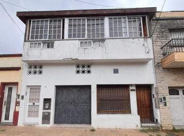 PH · 80m² · 3 Ambientes · PH 3 Ambientes en Pb con Amplio Jardín