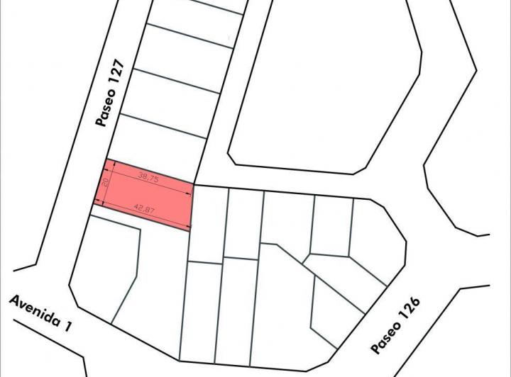 Terreno · 816m²