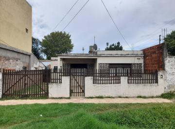Casa de 4 ambientes, Merlo · Casa, Cercanos m. Gomez, Bºlos Aromos, R1003, El Cortijo