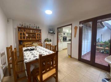 JSP-JS1-2589_2 · Casa 5 Ambientes. | Calle Rio Negro