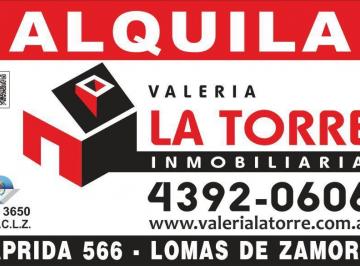 Garage , Lomas de Zamora · Cochera Cubierta con Portón Automático