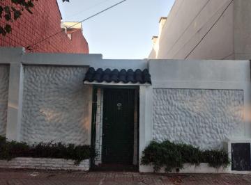 Casa de 4 ambientes, Lomas de Zamora · Casa con Importante Lote a 2 Cuadras de Av Alsina