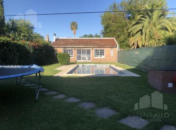 Casa · 210m² · 4 Ambientes · 2 Cocheras · Venta Casa 4 Ambientes Ituzaingo Norte