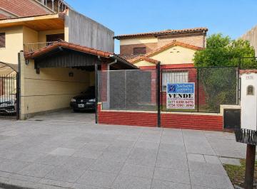 Casa · 160m² · 4 Ambientes · 1 Cochera · En Venta en El Palomar Chalet de 4 Ambientes Muy Bien Ubicado, Amplio Lote de Terreno, Cochera F: 89