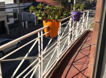 Casa de 6 ambientes, Avellaneda · Venta Chalet de 3 Pisos, 6 Ambientes y Pileta Climatizada. (Avellaneda).