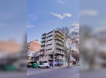Imagen 1 - Local en Colón e Ituzaingó: 28 m2, ambiente amplio con bacha, anafe y baño. Entrega inmediata. - · Local en Colón E Ituzaingó: 28 m², Ambiente Amplio con Bacha, Anafe y Baño. Entrega Inmediata.