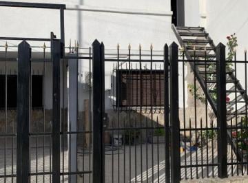 Departamento de 2 ambientes, Almirante Brown · Departamento Dos Ambientes por Escalera