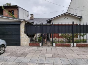 Casa · 140m² · 3 Ambientes · 1 Cochera · En Venta en Palomar Casa de 3 Ambientes con Cochera F: 8964