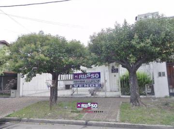 RUS-RUS-8361_2 · Venta Casa 3 Ambientes Villa Luzuriaga