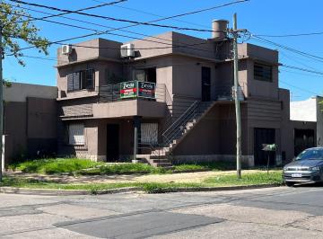 Casa de 6 ambientes, Morón · Propiedad de 6 Ambientes, Ideal Dos Familias en Morón Centro