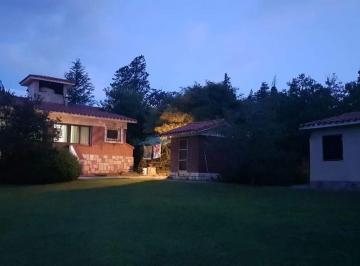 Casa · 120m² · 4 Ambientes · Chalet de Época con 5.500 m de Parque - Huerta Grande