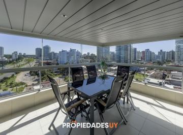 Foto1 · Apartamento en Venta y Alquiler en Mansa Punta del Este, 3 Dorm., 4 Baños