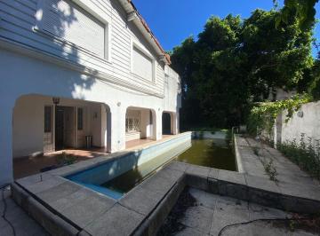 Casa de 5 ambientes, Ituzaingó · Casa de Estilo en Ituziangó Norte