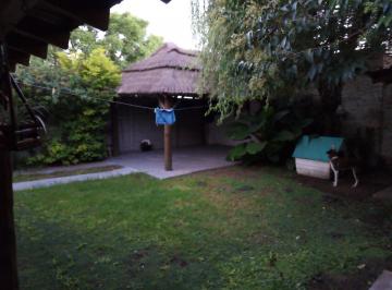 Casa de 3 ambientes, Florencio Varela · Excelente Casa con Jardín! Lista Para Mudarse!