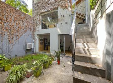 Local comercial · 300m² · 12 Ambientes · Casona Comercial Céntrica Apto Instituciones