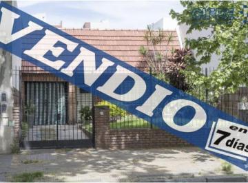 Casa · 144m² · 3 Ambientes · 2 Cocheras · Casa en Lote Propio 8, 36 X 33 m, en Una Sola Planta Para Mejorar