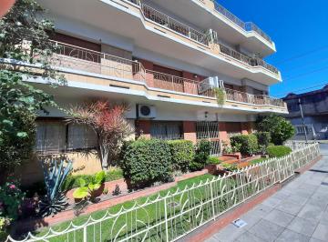 Departamento de 3 ambientes, Lanús · Hermoso Depto de 3 Amb en Planta Baja con Patio y Terraza Apto Credito!