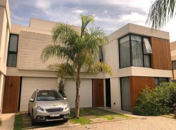 Casa · 135m² · 4 Ambientes · 2 Cocheras · Condominio: Leloir Green Houses: 4 Ambientes