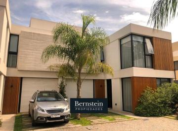 Casa · 135m² · 4 Ambientes · 2 Cocheras · Condominio: Leloir Green Houses: 4 Ambientes