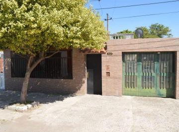 Casa · 115m² · 3 Dormitorios · 1 Cochera · San Nicolas 3800
